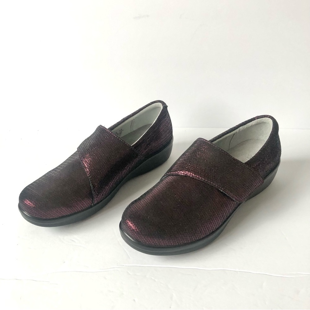 Alegria Lauryn Walking Clogs Shoes in Metallic Wine Burgundy Size 38EU (NWOB)